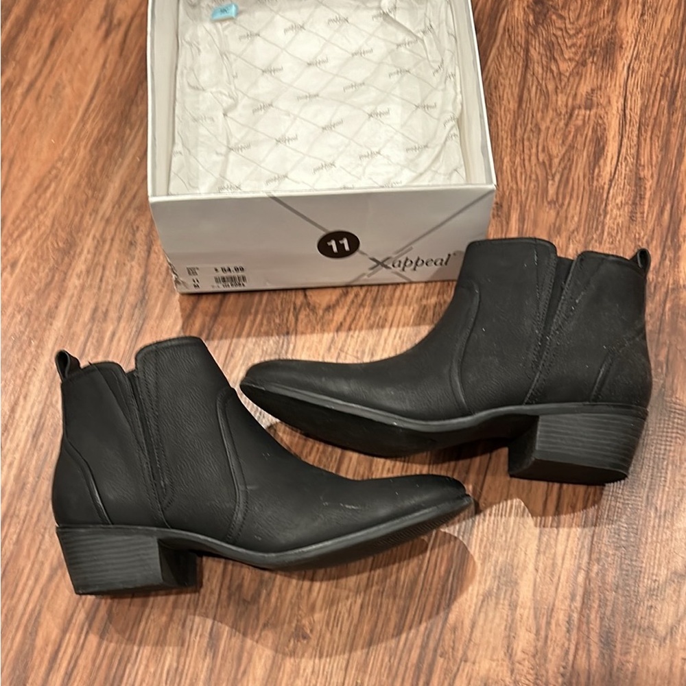 Black short boots size 11m.  Xappeal brand like new worn once